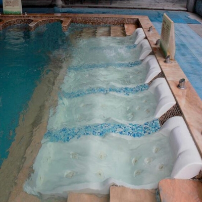Swimming Pool Spa Underwater Massage Bed